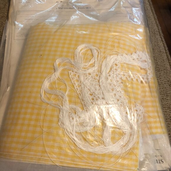 Wild Rose Whisper Pillow Quilting Kit 4142 Creative Expressions 1984 Granny Core - Picture 2 of 2